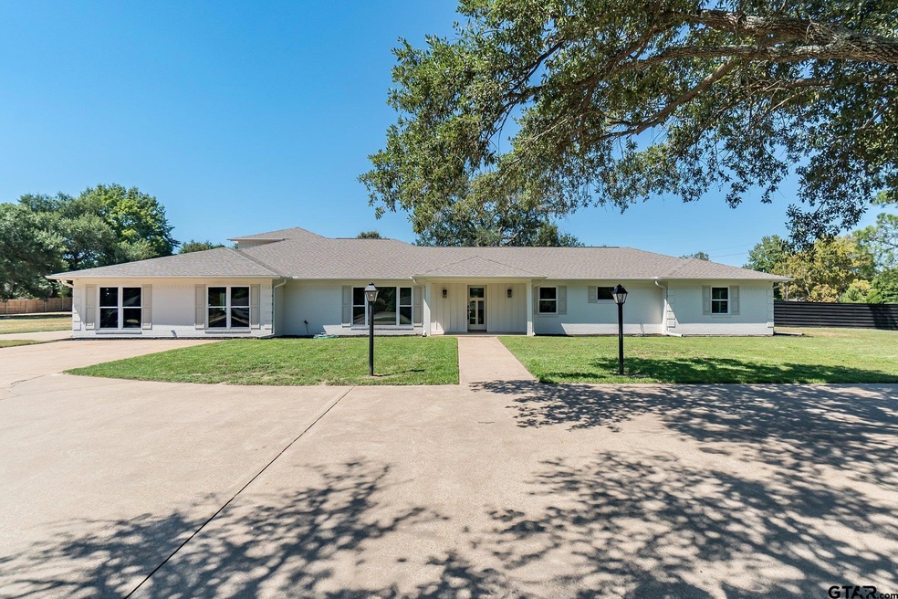 1816 Jeff Davis Dr, Tyler, TX 75703 - photo 1