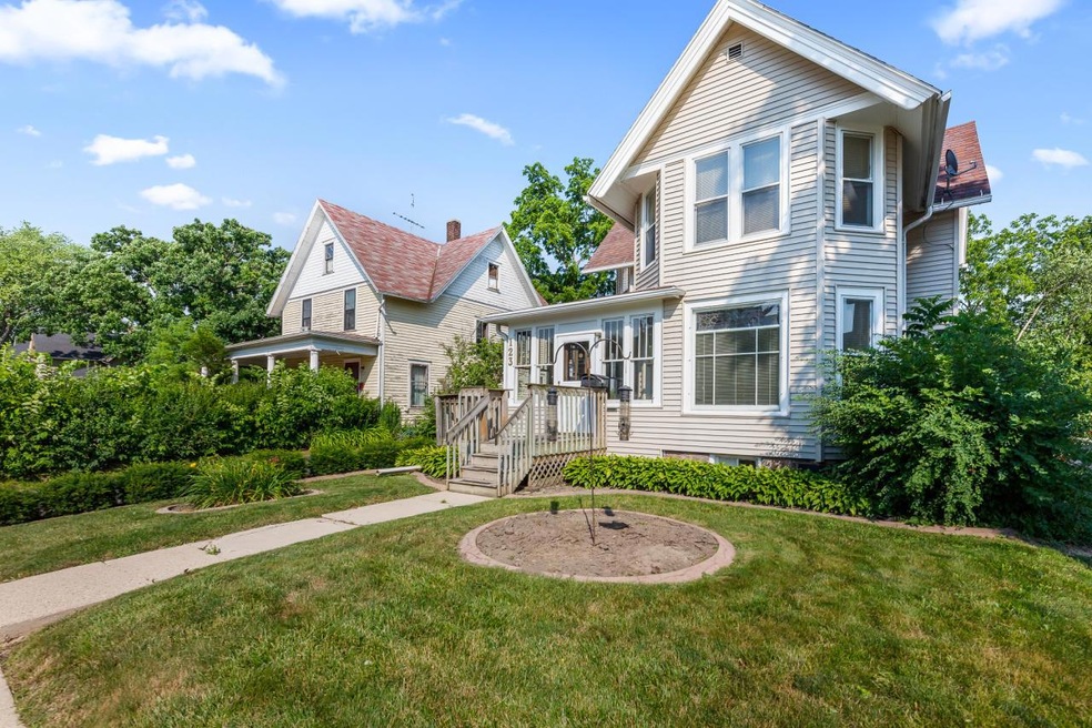 123 Walnut Street