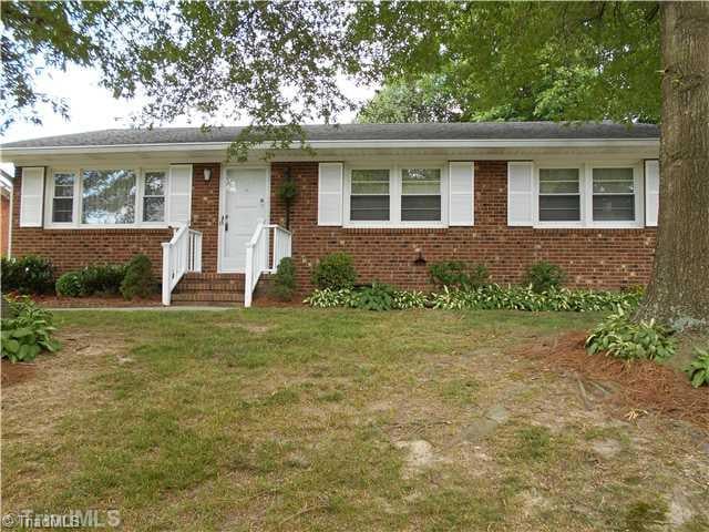 2305 Wachovia Dr, Greensboro, NC 27403 - photo 1