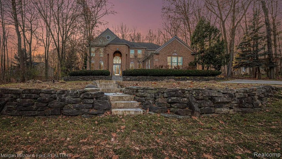 5714 Fenwick @ twilight