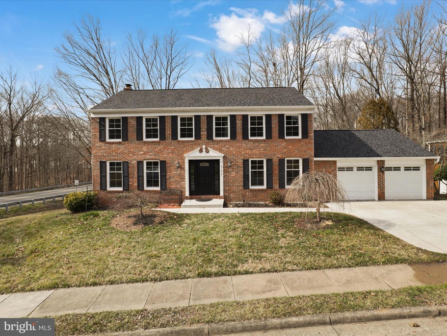 8100 Winding Way Ct, Springfield, VA 22153 - photo 1