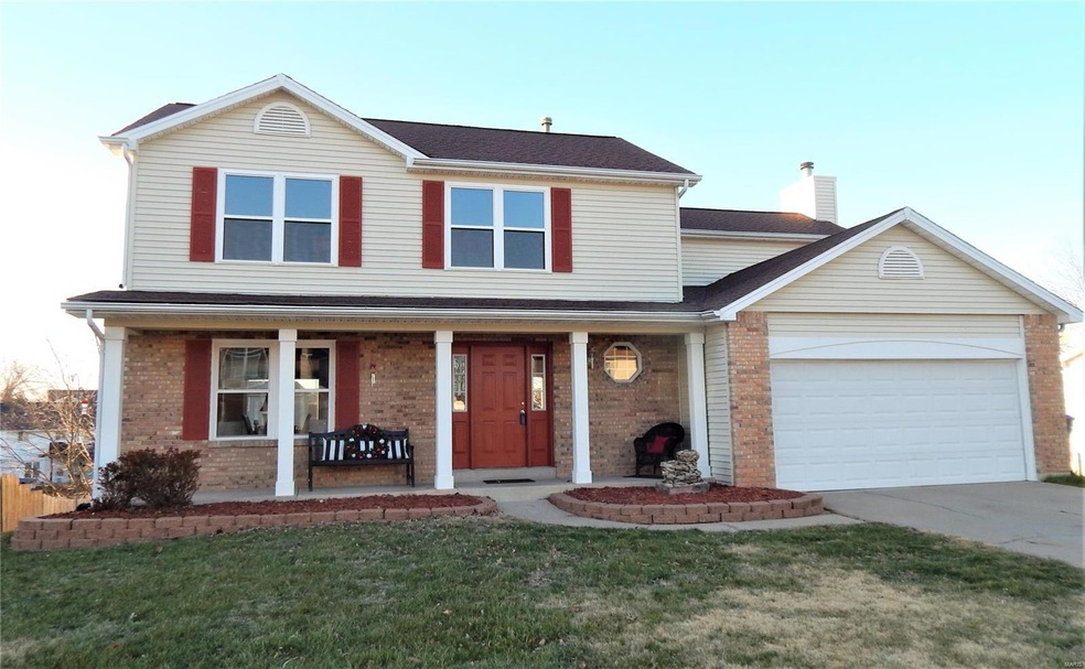 LARGE 4BR+ w/partially finished lower level walk-o