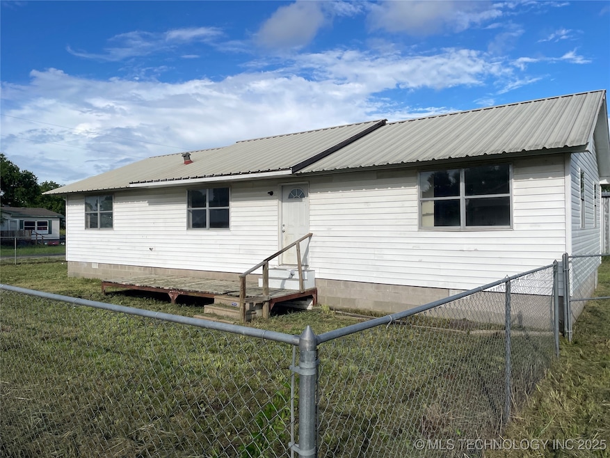 116 5th St, Coleman, OK 73432 - photo 1