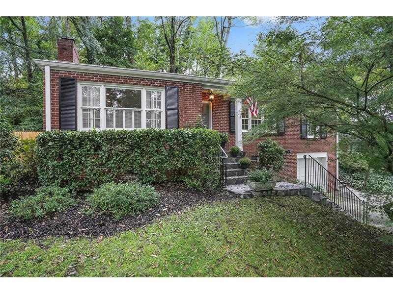 Welcome home to 1790 N Rock Springs in desirable M