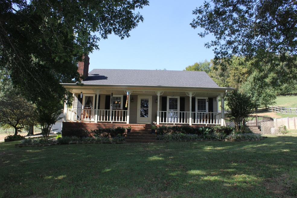 Welcome to 1217 Rambo Hollow Road!  3 Bedroom, 2.5 Bath Home on 6.44 Acres! Very Convenient to I-65 South, Exit 32!