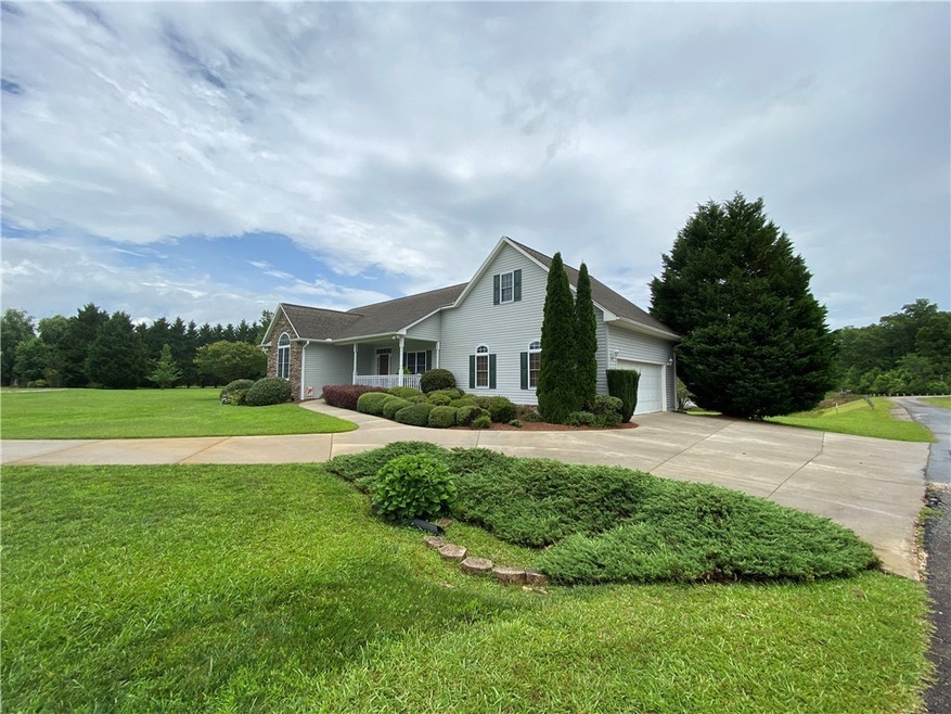 111 Little Loop, Tamassee, SC 29686 - photo 1