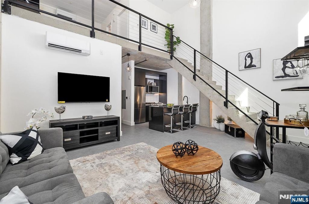 65 Mcwhorter St unit 112, Newark, NJ 07105 - photo 1