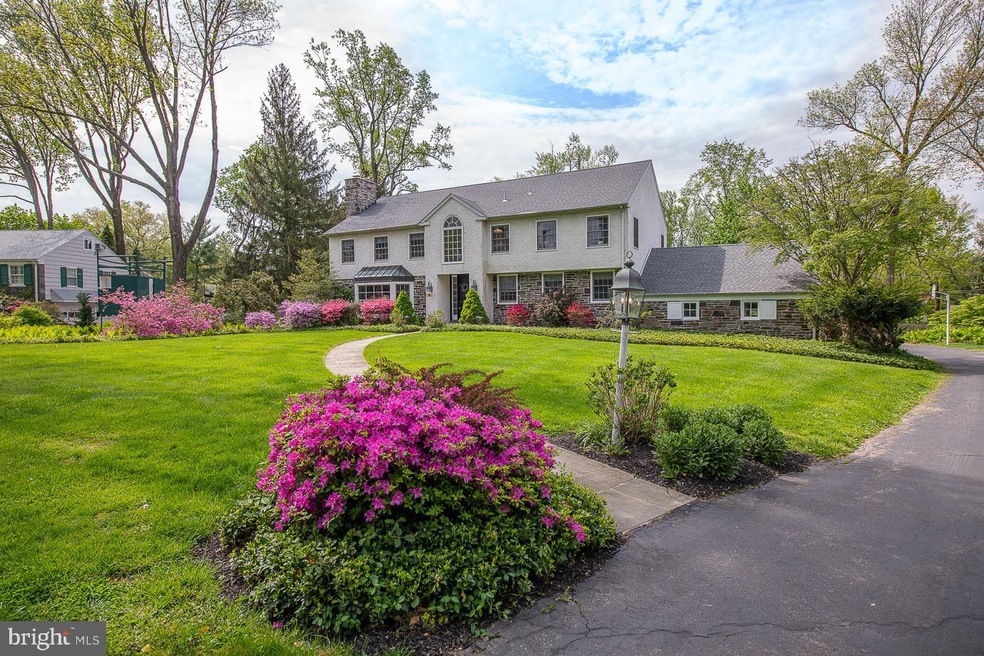 820 Gatemore Rd, Bryn Mawr, PA 19010 - photo 1