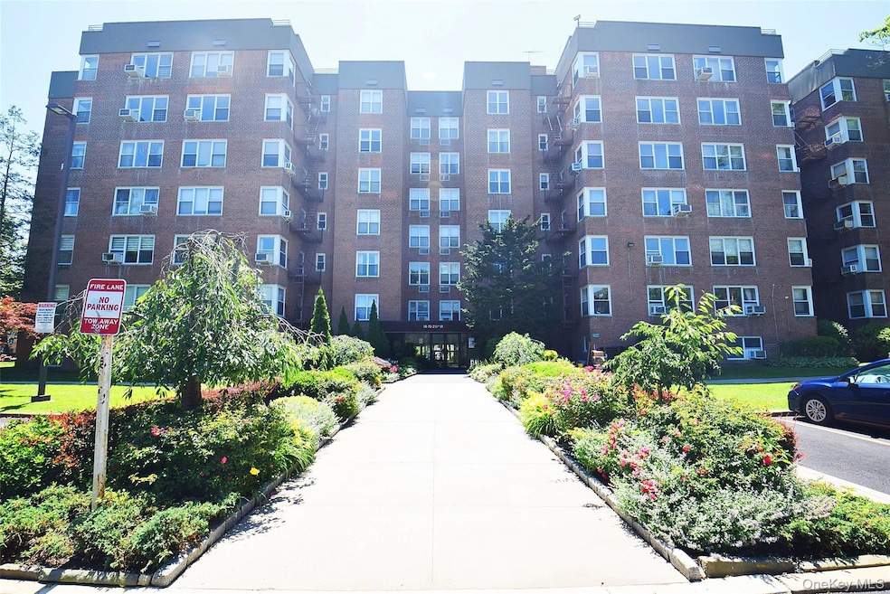 Pending $338,800 • Co-Listing Agent