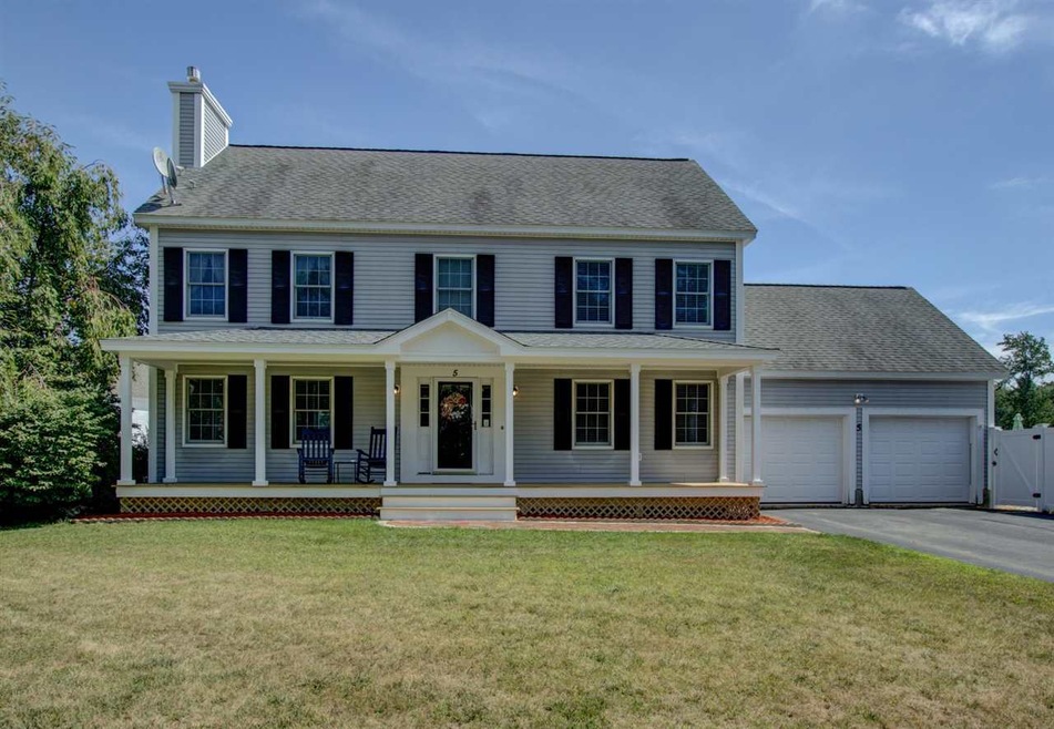 5 Kalebs Ct, Seabrook, NH 03874 - photo 1