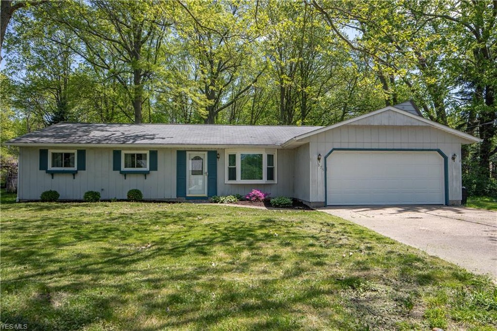375 Maple Ave, Sheffield Lake, OH 44054 - photo 1