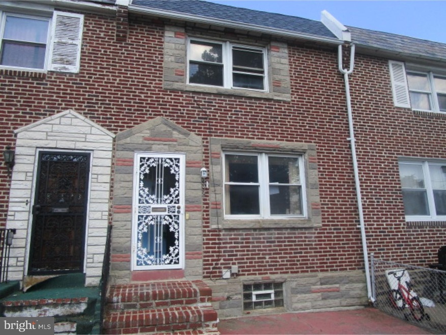 333 Mulberry St, Darby, PA 19023 - photo 1