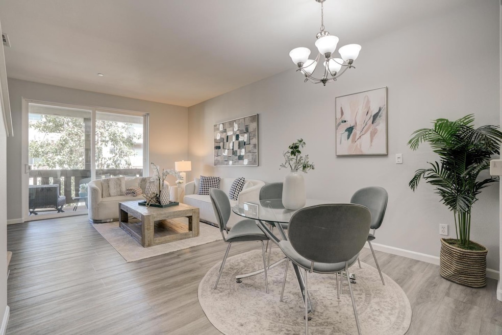 Sold $900,000 • Co-Listing Agent