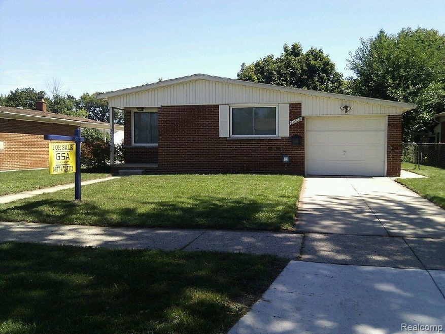 30630 Hennigan St, Roseville, MI 48066 - photo 1