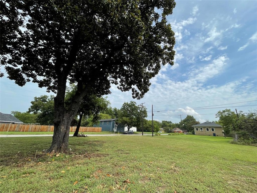 Lot 1 W Johnson St, Denison, TX 75020 - photo 1