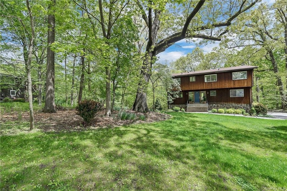 10 Giglio Ct, Croton On Hudson, NY 10520 - photo 1