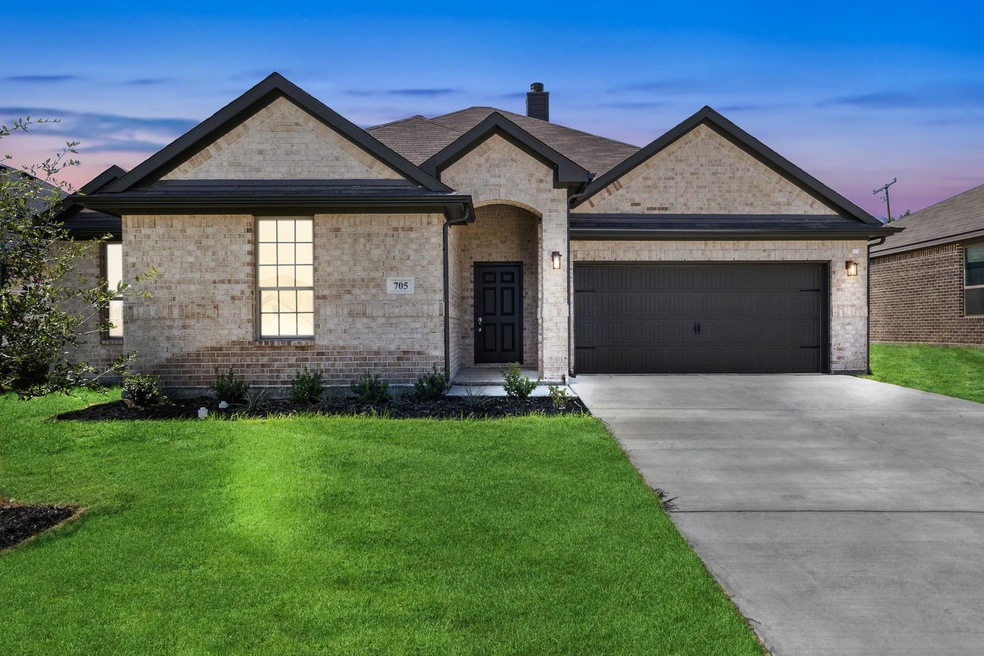 705 Vaquero St, White Settlement, TX 76108 - photo 1