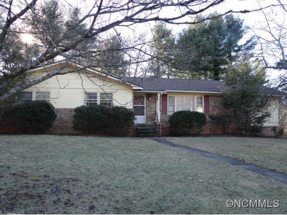 7 Holly Hill Ct, Asheville, NC 28806 - photo 1