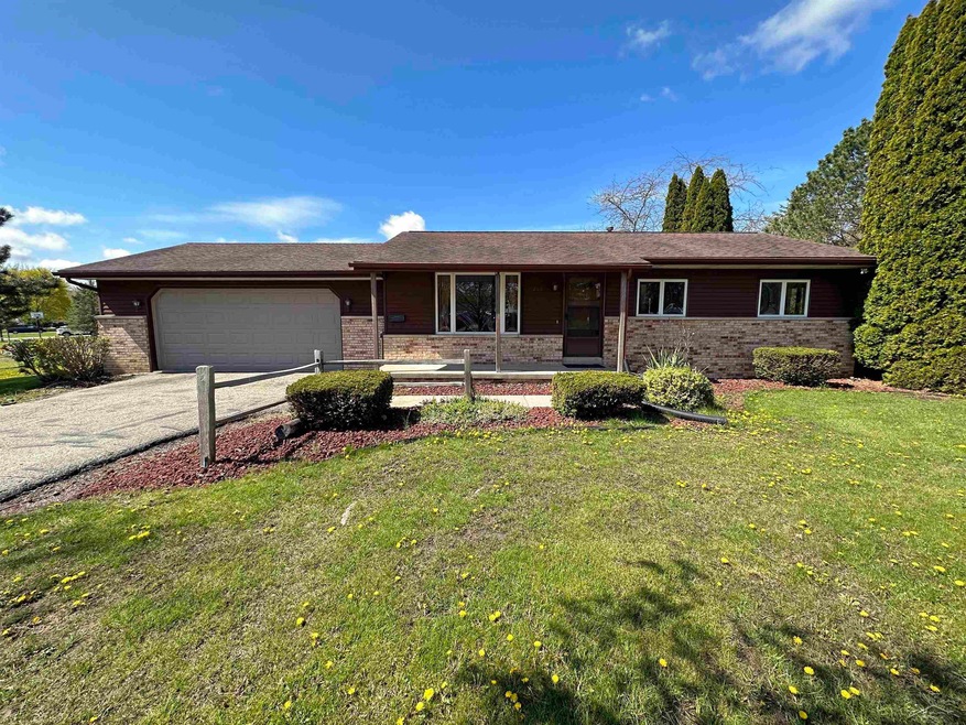 280 Shirley St, Vassar, MI 48768 - photo 1