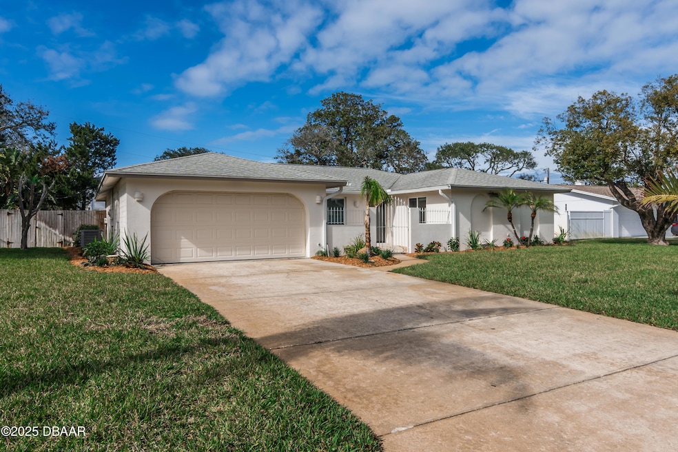 1 Cameo Cir, Ormond Beach, FL 32174 - photo 1