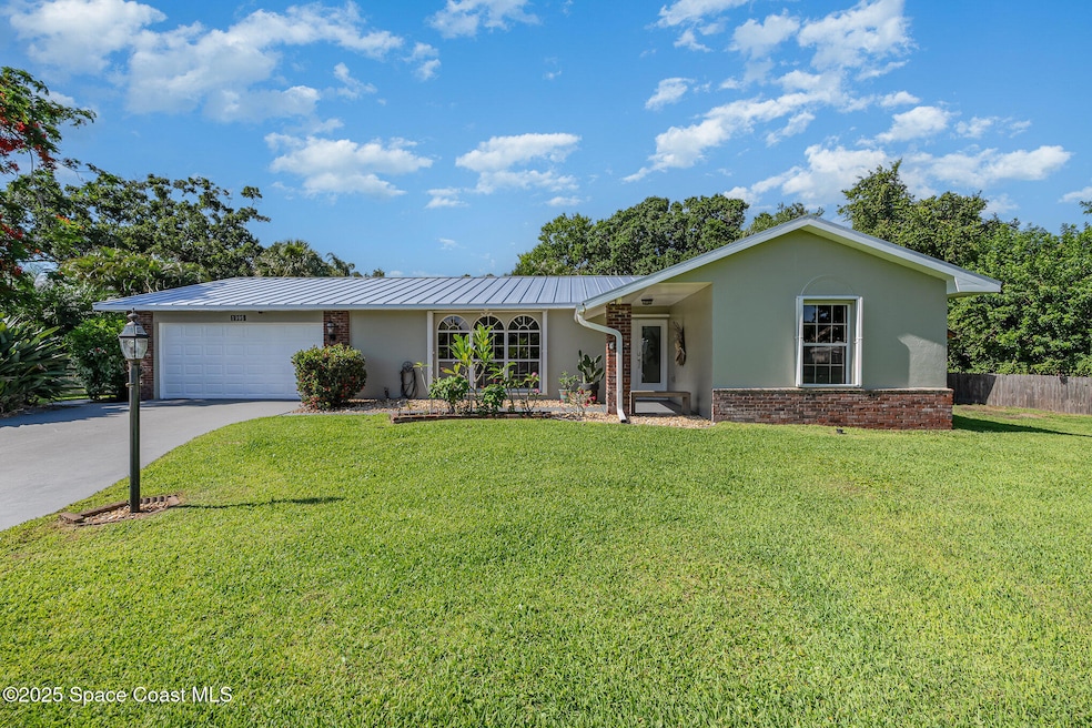 1995 Mark Twain Ln NE, Palm Bay, FL 32905 - photo 1