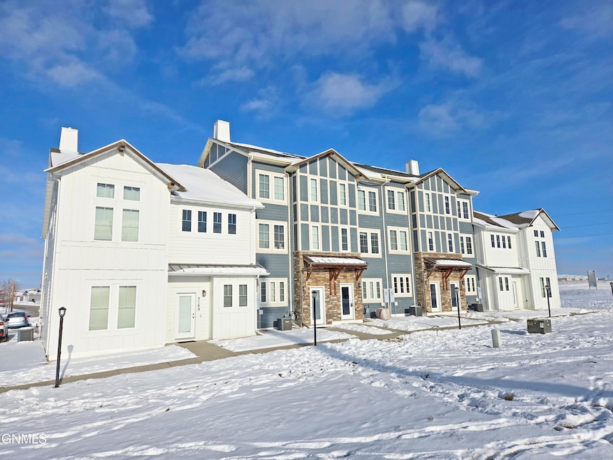 3165 Sullivan Loop, Lincoln, ND 58504 - photo 1