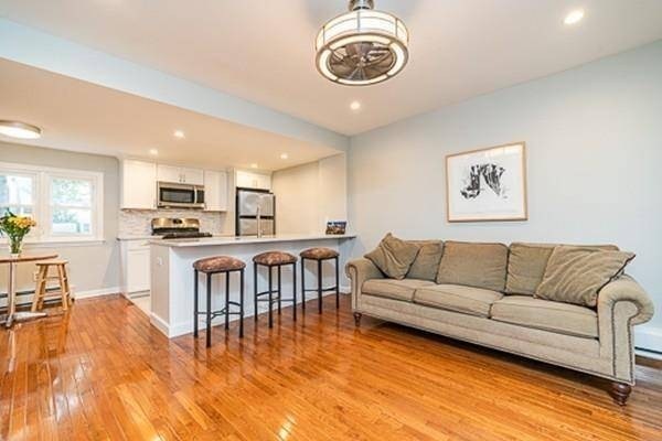 140 Pine St unit 140, Cambridge, MA 02139 - photo 1