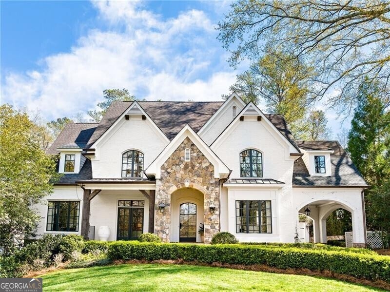 Sold $3,680,000 • Co-Listing Agent