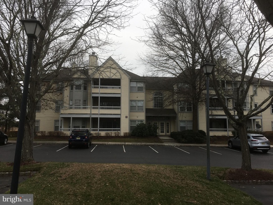 105 Claridge Ct unit 9, Princeton, NJ 08540 - photo 1