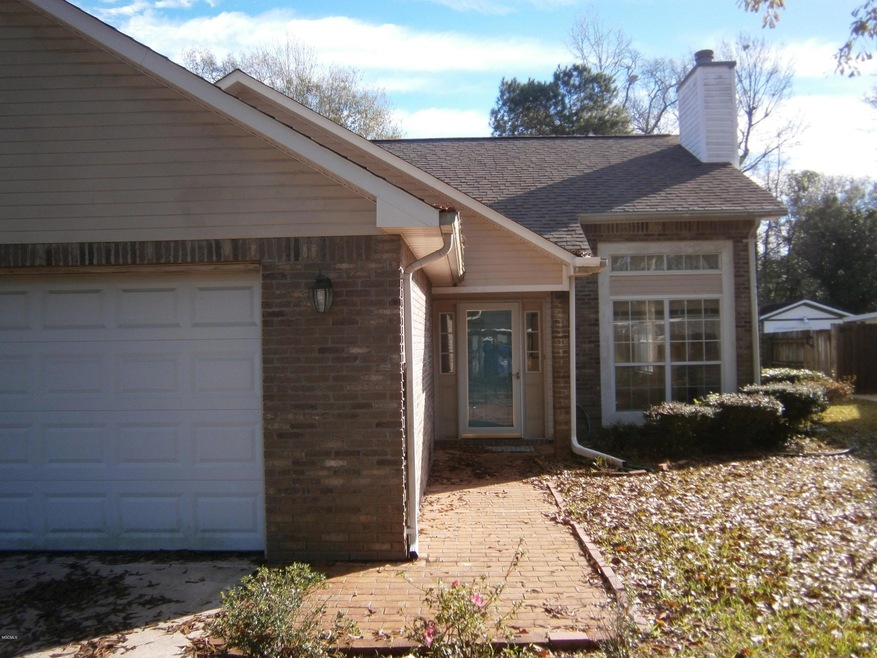 628 Clark Ave, Ocean Springs, MS 39564 - photo 1