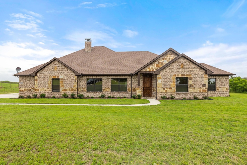 551 Pearson Ranch Rd, Weatherford, TX 76087 - photo 1