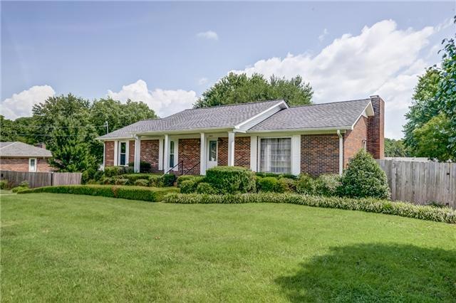 505 Hemingway Drive - Make this your home to enjoy this rocking chair front porch. 