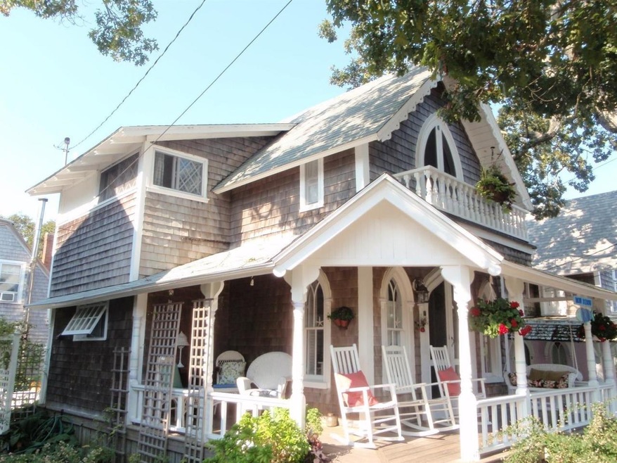 34 Narragansett Ave, Oak Bluffs, MA 02557 - photo 1