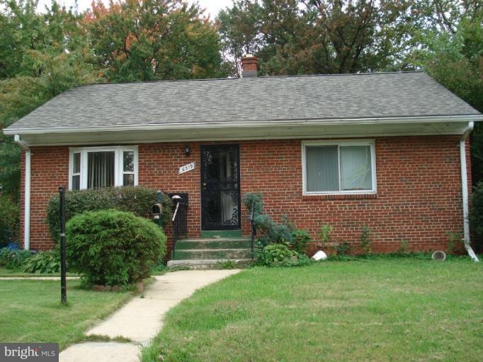 6519 Hawthorne St, Hyattsville, MD 20785 - photo 1