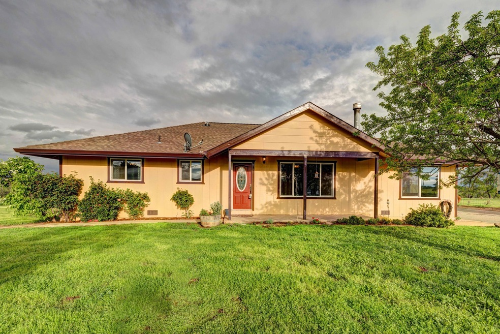 Welcome to 21812 Chukar Ln!