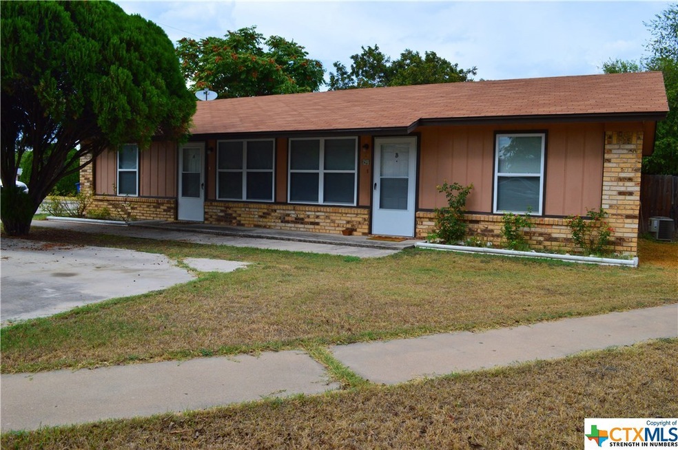 408 N 4th St unit A-B, Copperas Cove, TX 76522 - photo 1