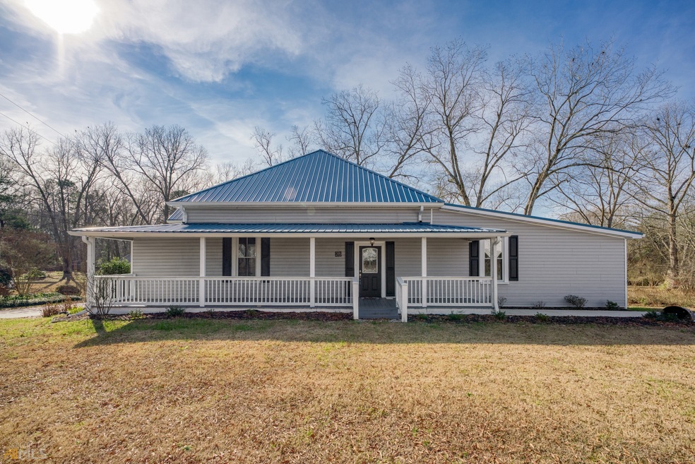 215 Sims St, Maysville, GA 30558 - photo 1