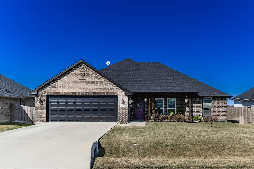 250 Poinsetta Dr, Palmer, TX 75152 - photo 1