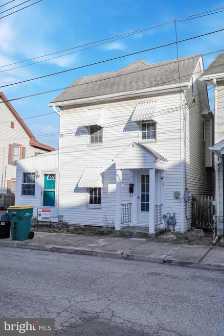 209 1/2 Park St, Waynesboro, PA 17268 - photo 1