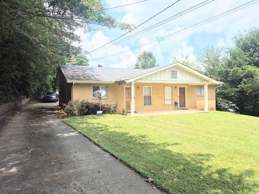 1104 W Crawford St, Dalton, GA 30720 - photo 1