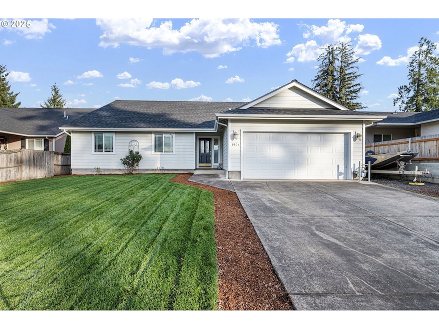 1904 S 6th St, Cottage Grove, OR 97424 - photo 1