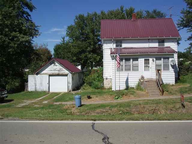 2706 Columbus St, Columbus City, IA 52737 - photo 1