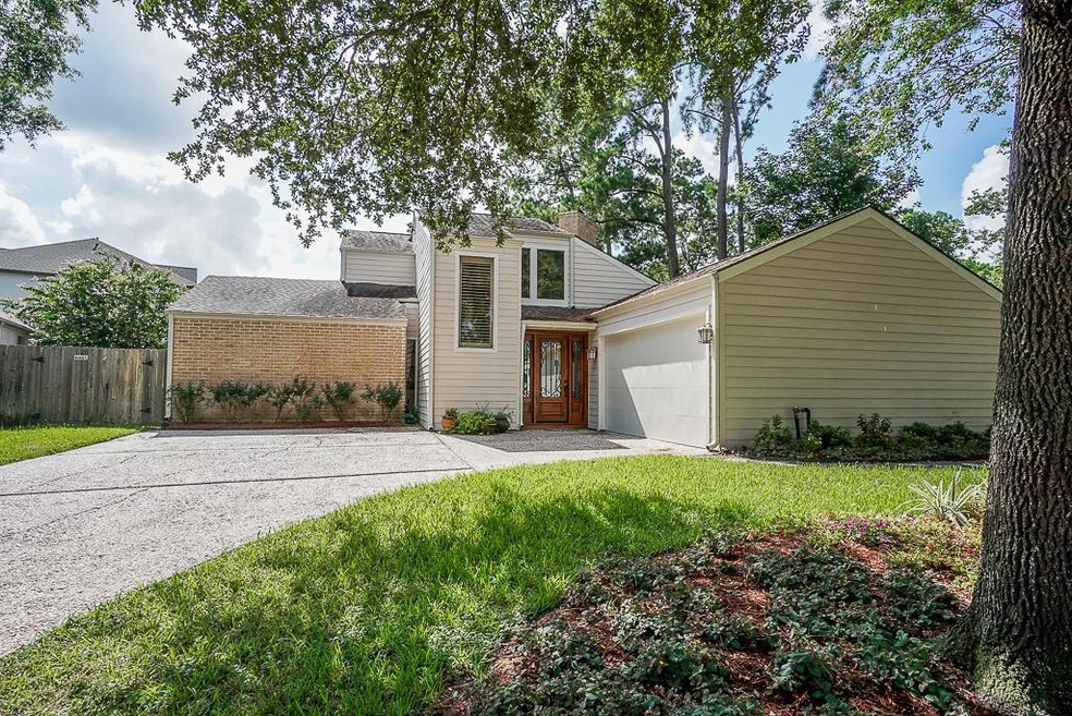 10303 Lynbrook Hollow St, Houston, TX 77042 - photo 1