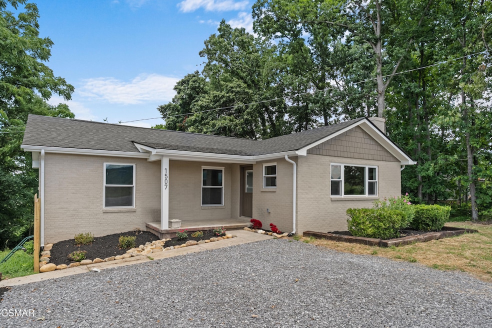 1507 Denton Rd, Sevierville, TN 37862 - photo 1