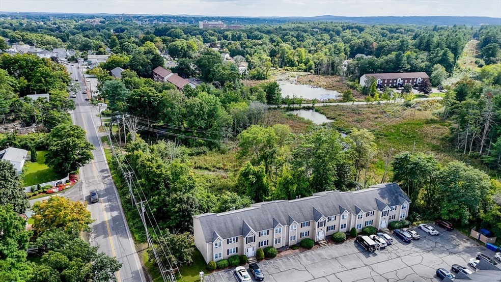 454 Mammoth Rd unit 24, Dracut, MA 01826 - photo 1