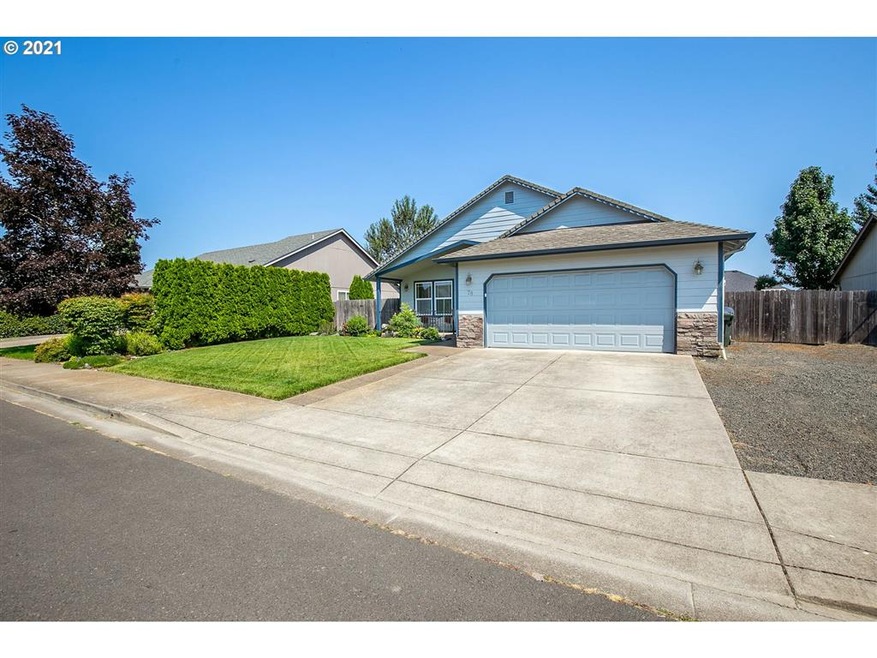 78 Sandalwood Loop, Creswell, OR 97426 - photo 1