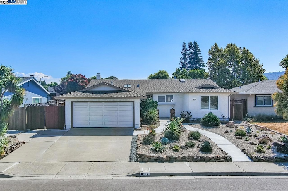 Pending $1,399,000 • Co-Listing Agent