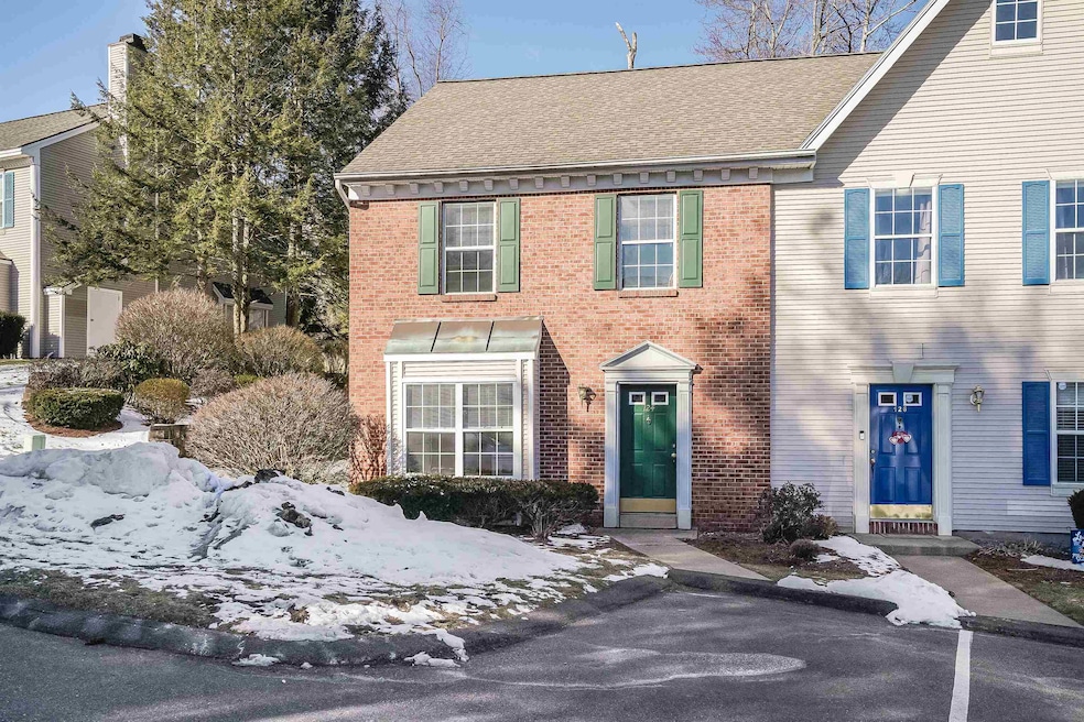 124 Middlesex Rd, MerriMacK, NH 03054 - photo 1