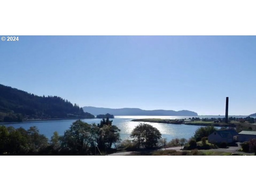 501 E Garibaldi Ave unit 8, Garibaldi, OR 97118 - photo 1