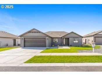 117 Tiber St, Boardman, OR 97818 - photo 1